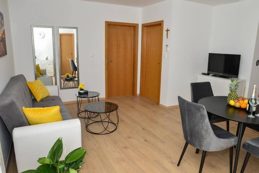 Apartment Longin Zadar Exterior photo