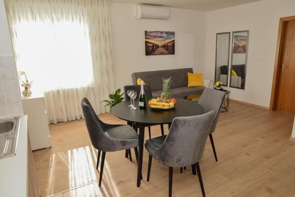 Apartment Longin Zadar Exterior photo