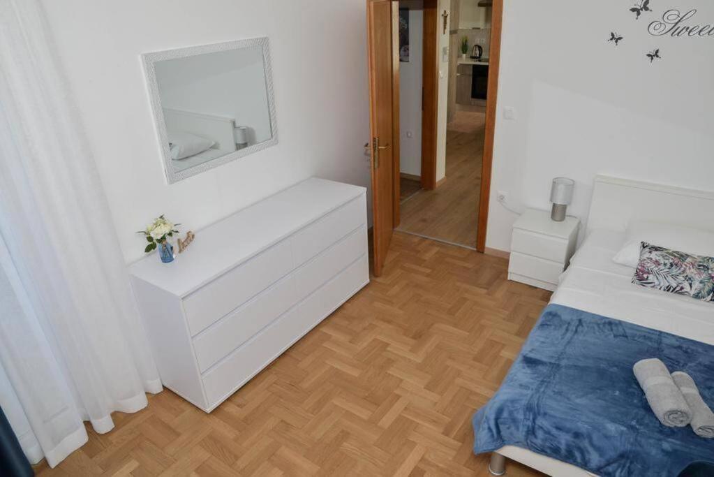 Apartment Longin Zadar Exterior photo