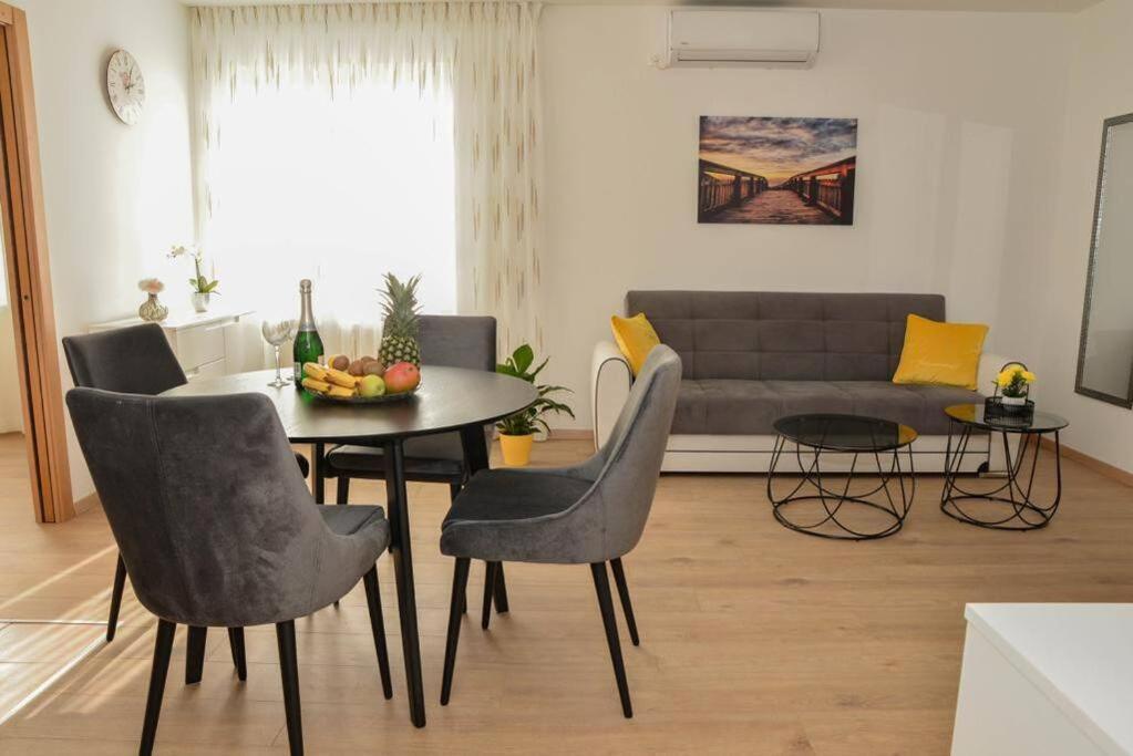 Apartment Longin Zadar Exterior photo